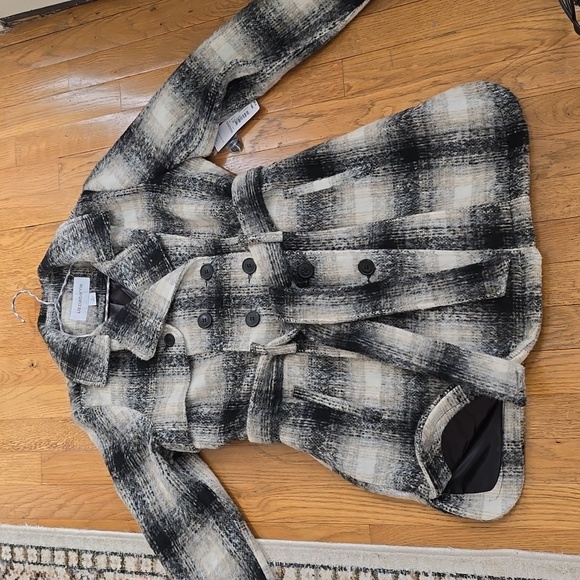 LIZ CLAIBORNE WOMEN'S BLACK, BEIGE AND WHITE COAT SIZE SMALL - Picture 16 of 16